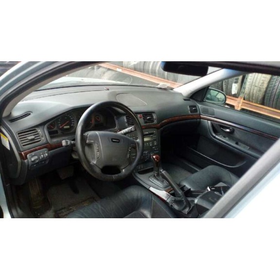 volvo s80 berlina del año 2000