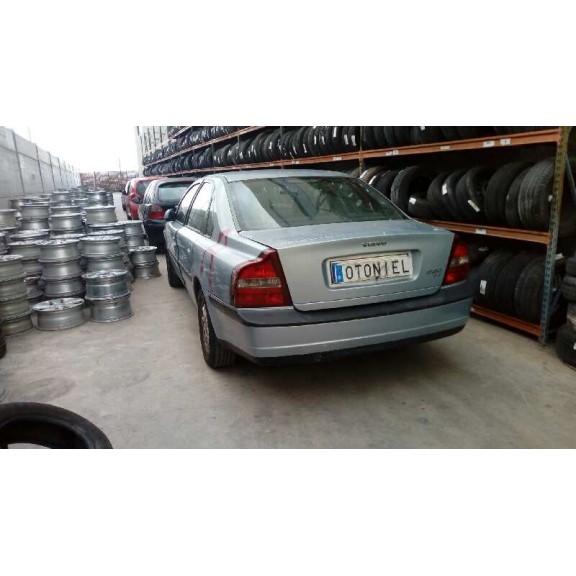 volvo s80 berlina del año 2000