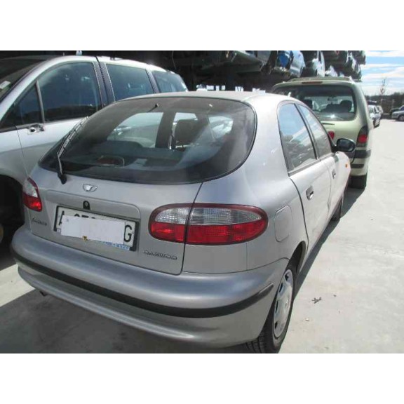 daewoo lanos del año 2000