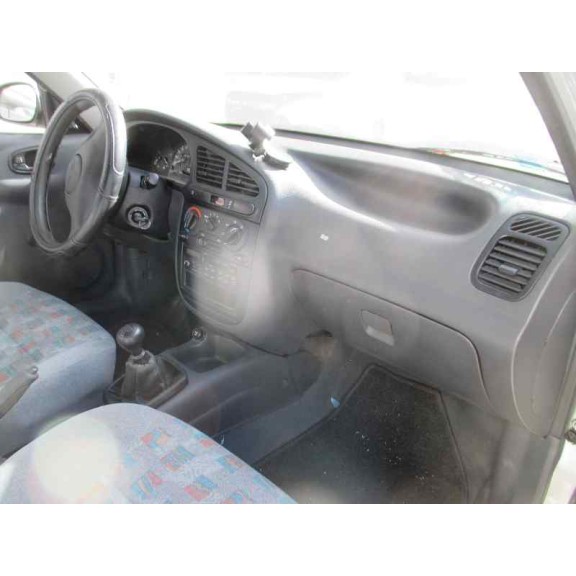 daewoo lanos del año 2000