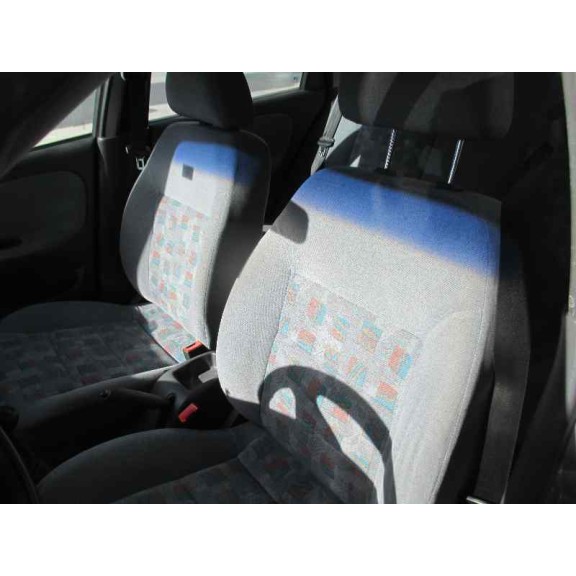 daewoo lanos del año 2000