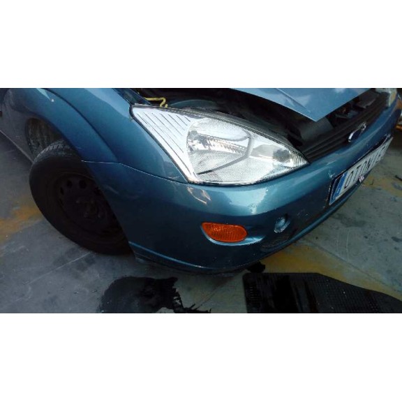 ford focus berlina (cak) del año 2000