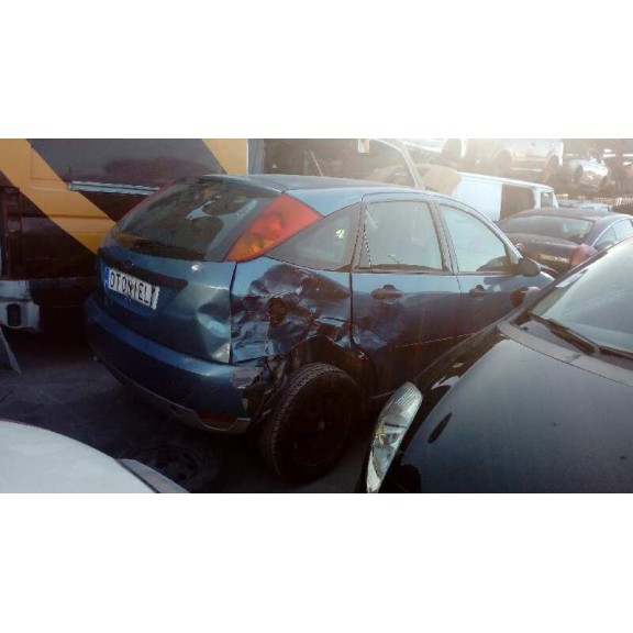 ford focus berlina (cak) del año 2000