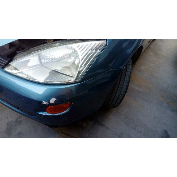 ford focus berlina (cak) del año 2000