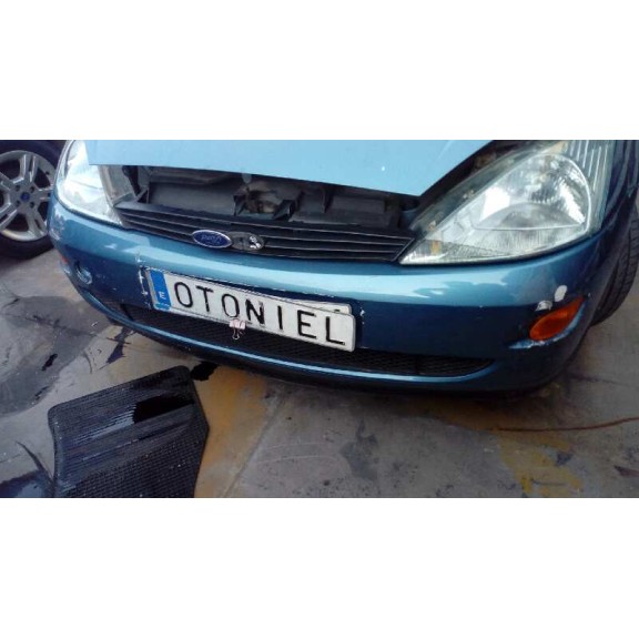 ford focus berlina (cak) del año 2000