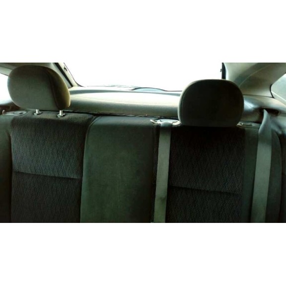 ford focus berlina (cak) del año 2000