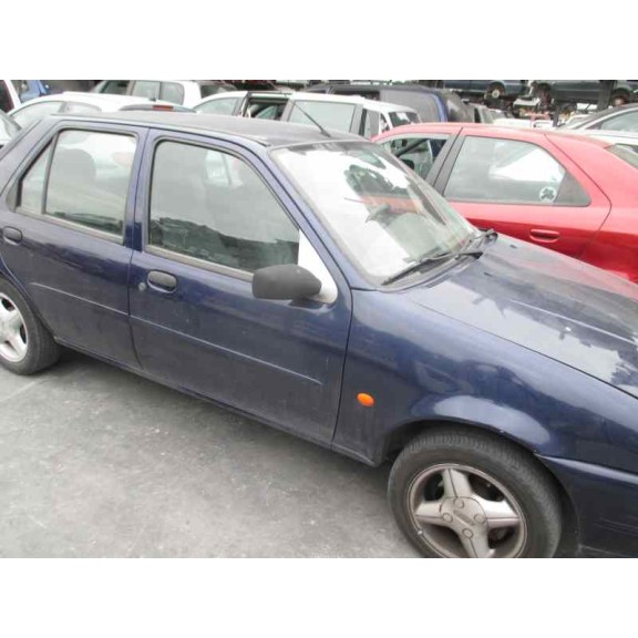 ford fiesta berlina del año 1998