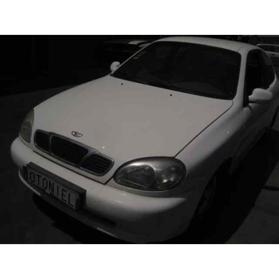 daewoo lanos del año 2000