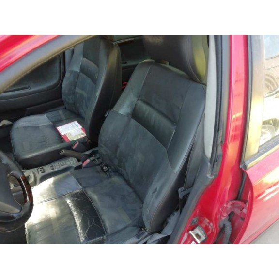 volvo s40 berlina del año 1999