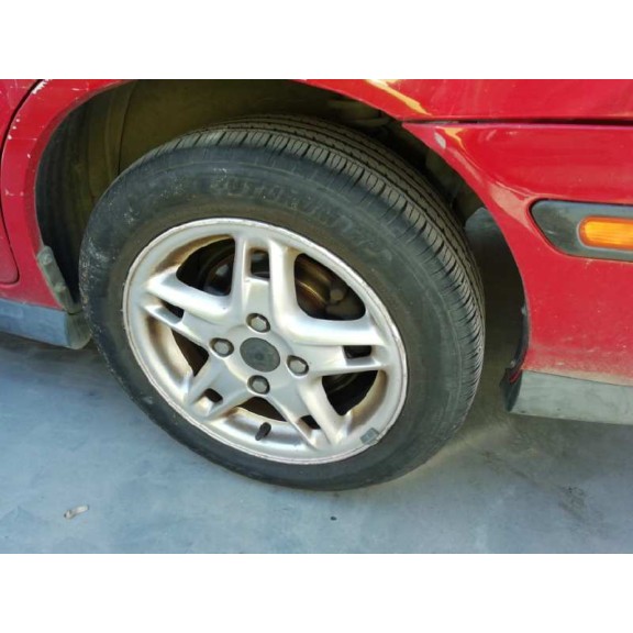 volvo s40 berlina del año 1999