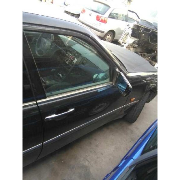 mercedes-benz clase c (w202) berlina del año 1993