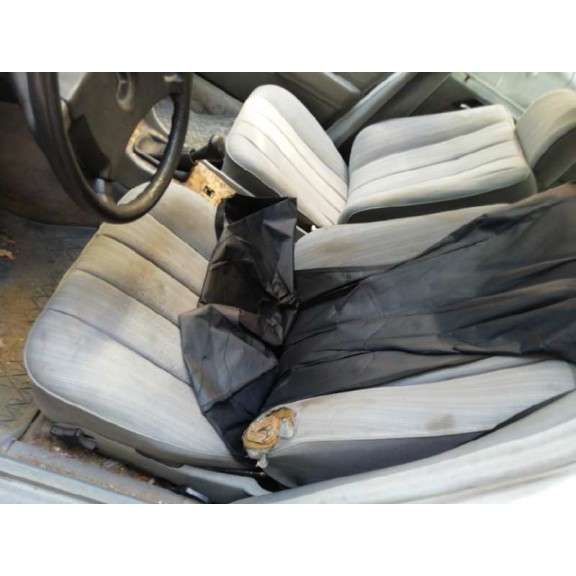 mercedes-benz clase e (w124) berlina del año 1988