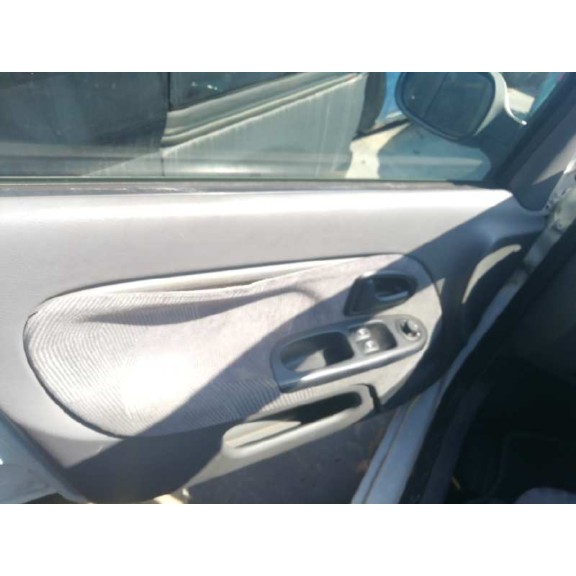 renault clio ii fase i (b/cbo) del año 2000