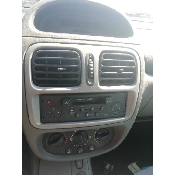 renault clio ii fase i (b/cbo) del año 2000