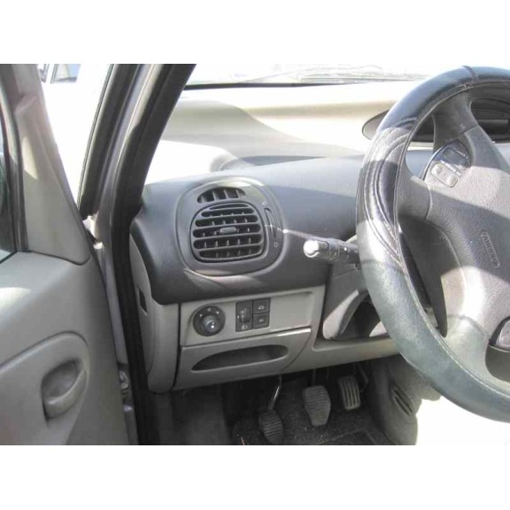 citroën xsara picasso del año 2000