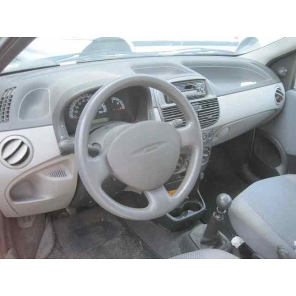 fiat punto berlina (188) del año 2000