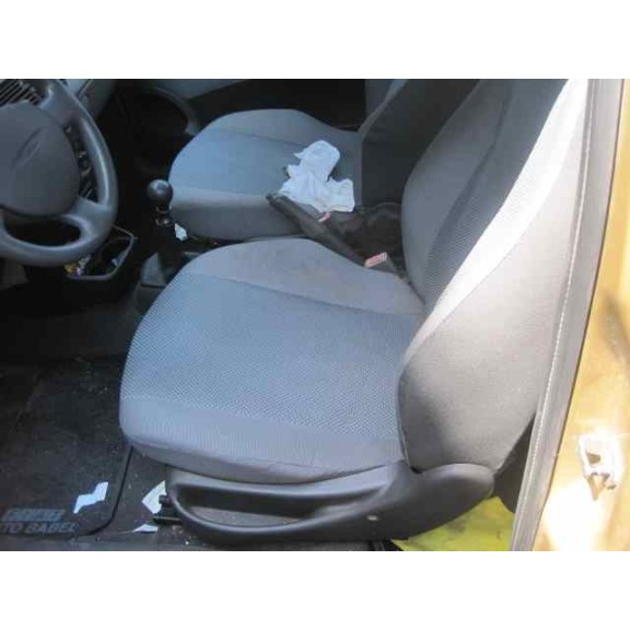 fiat punto berlina (188) del año 2000