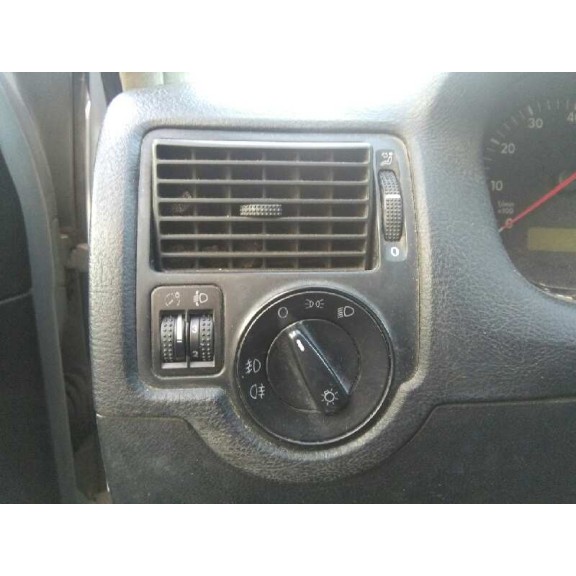 volkswagen golf iv berlina (1j1) del año 1999