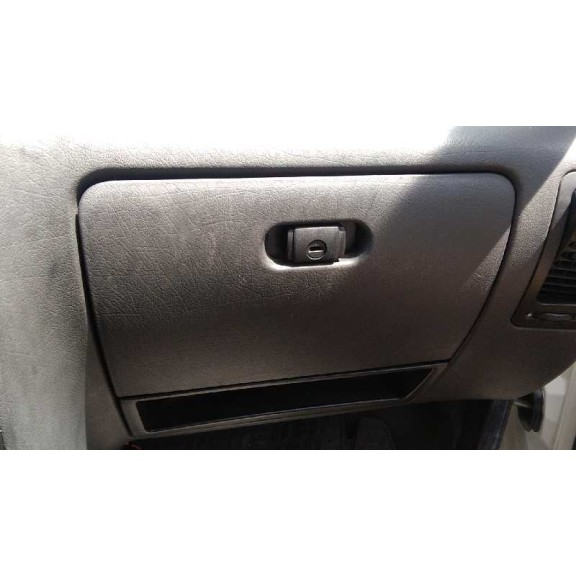 volkswagen polo berlina (6n1) del año 1998