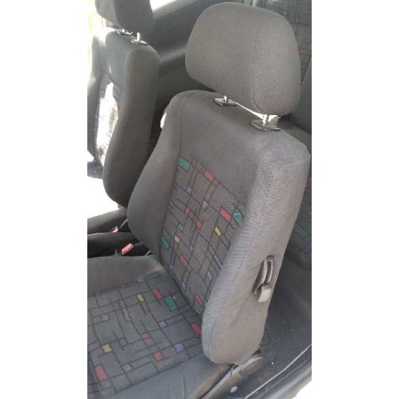 volkswagen polo berlina (6n1) del año 1998