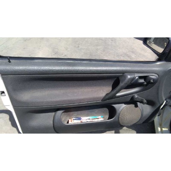 volkswagen polo berlina (6n1) del año 1998