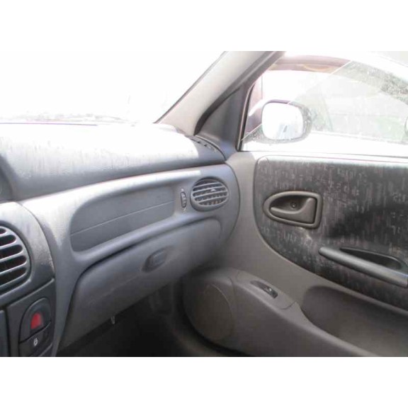 renault megane i fase 2 berlina (ba0) del año 2000