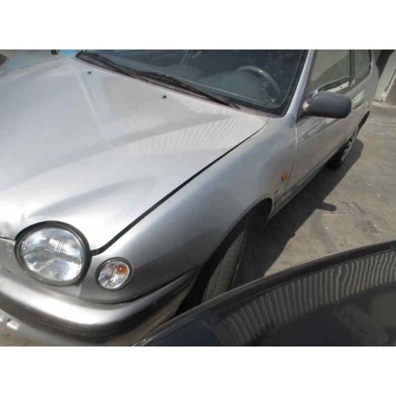 toyota corolla (e11) del año 1999