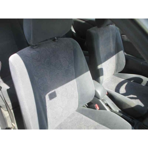 toyota corolla (e11) del año 1999