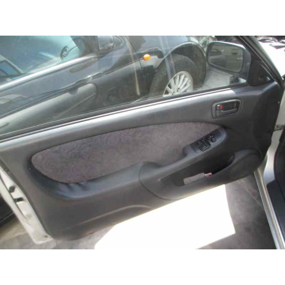 toyota corolla (e11) del año 1999