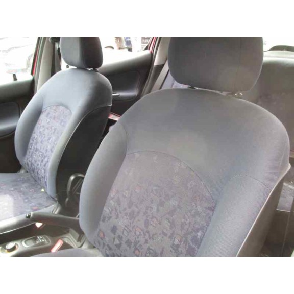 peugeot 206 berlina del año 1999