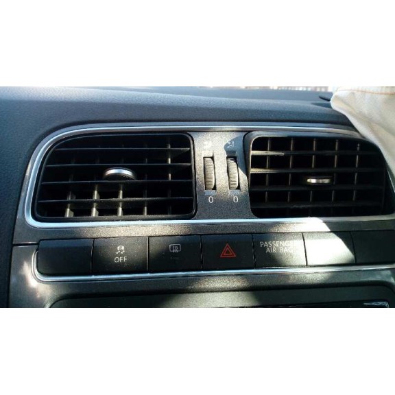 volkswagen polo (6r1) del año 2010