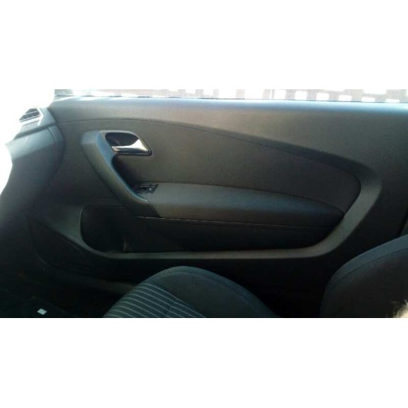 volkswagen polo (6r1) del año 2010