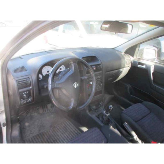 opel astra g berlina del año 1999