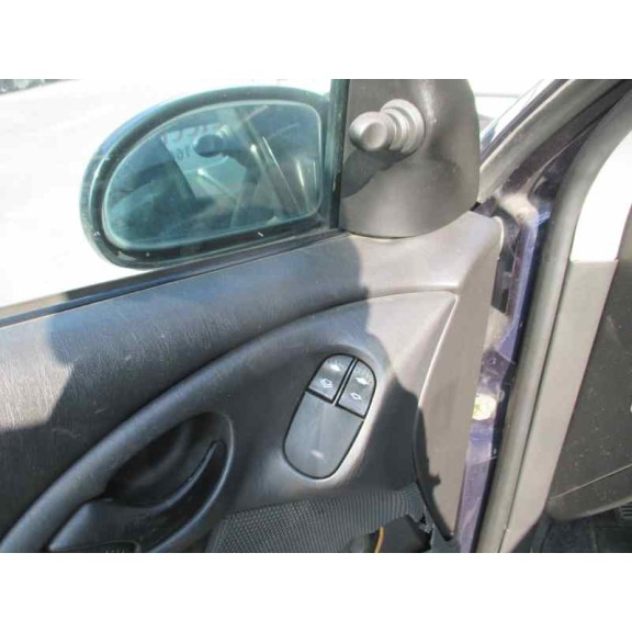 ford focus berlina (cak) del año 1999