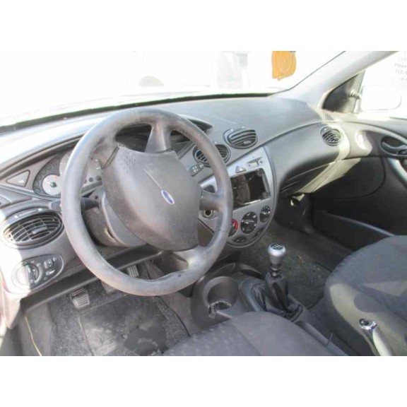 ford focus berlina (cak) del año 1999