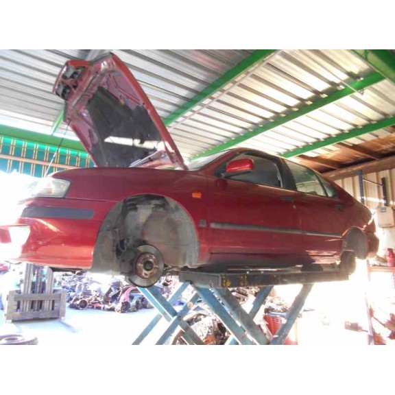 nissan primera berlina (p11) del año 1997