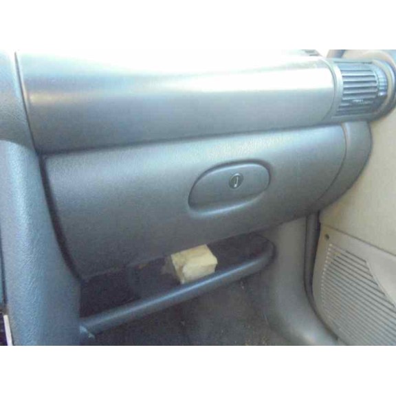 opel corsa b del año 1996