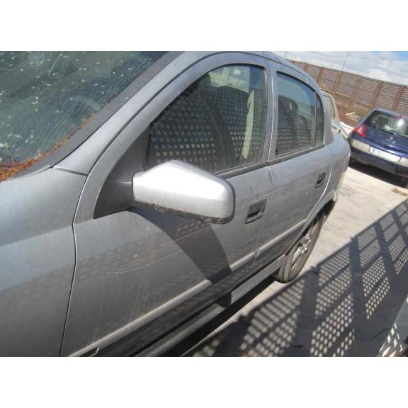 opel astra g berlina del año 1999