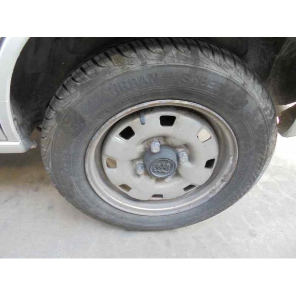 peugeot 205 berlina del año 1996