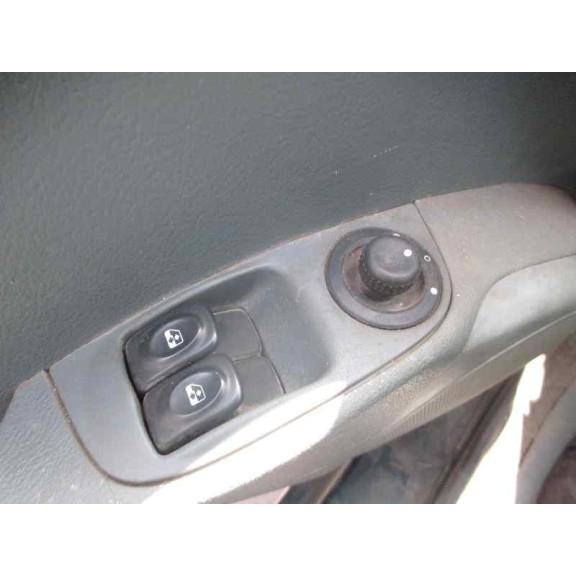 renault megane i berlina hatchback (ba0) del año 1997