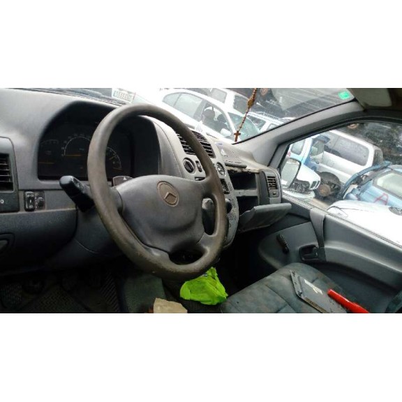 mercedes-benz vito (w638) caja cerrada del año 1999