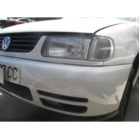 volkswagen polo berlina (6n1) del año 1999