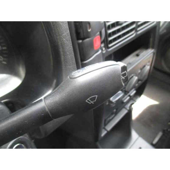 volkswagen polo berlina (6n1) del año 1999