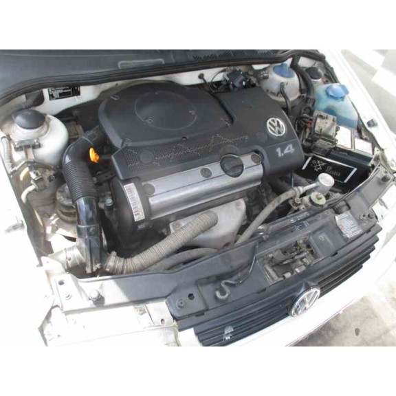 volkswagen polo berlina (6n1) del año 1999