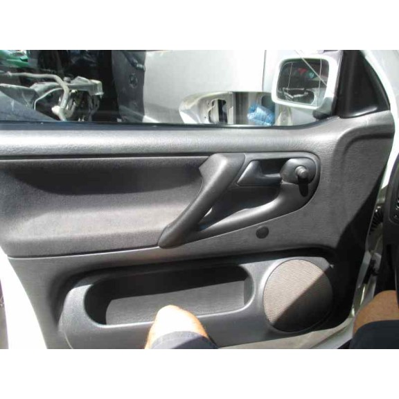 volkswagen polo berlina (6n1) del año 1999