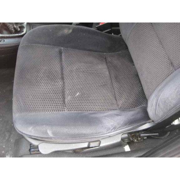 opel vectra b berlina del año 2000