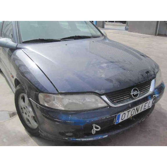 opel vectra b berlina del año 2000