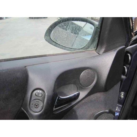 opel vectra b berlina del año 2000