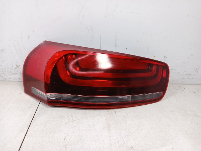 Recambio de piloto trasero izquierdo para citroën c4 picasso feel referencia OEM IAM 21023301l PEQUEÑAS GRIETAS 