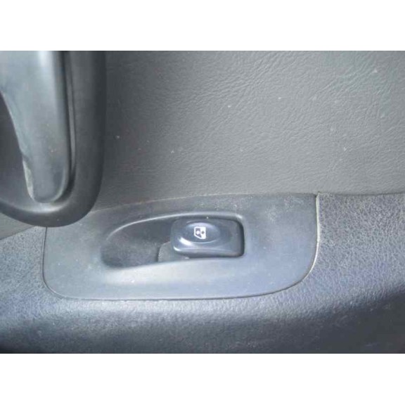 renault megane i coupe fase 2 (da..) del año 2002